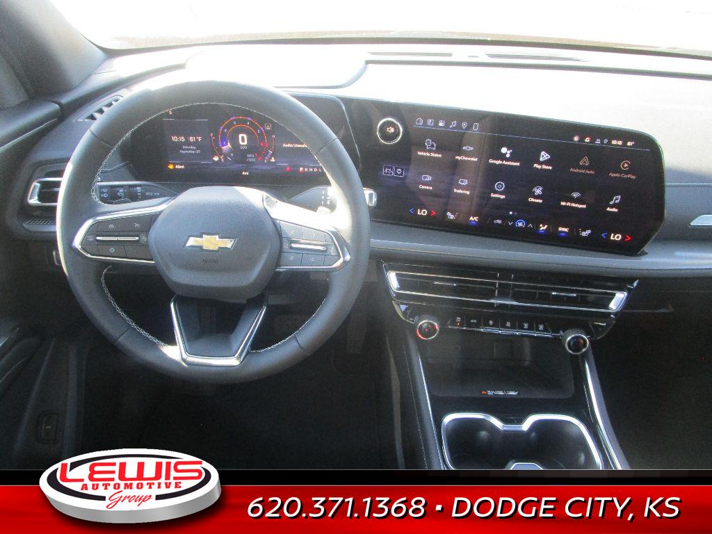 2026 Chevrolet Traverse photo 2