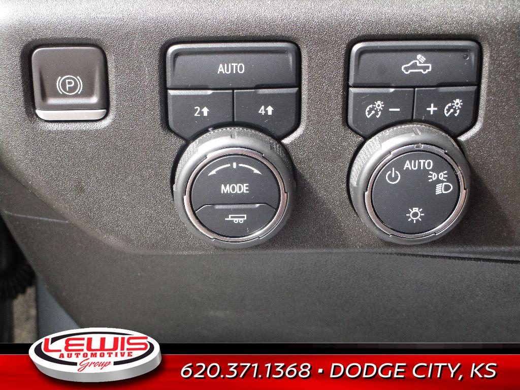 2023 Chevrolet Silverado 1500 LT photo 2