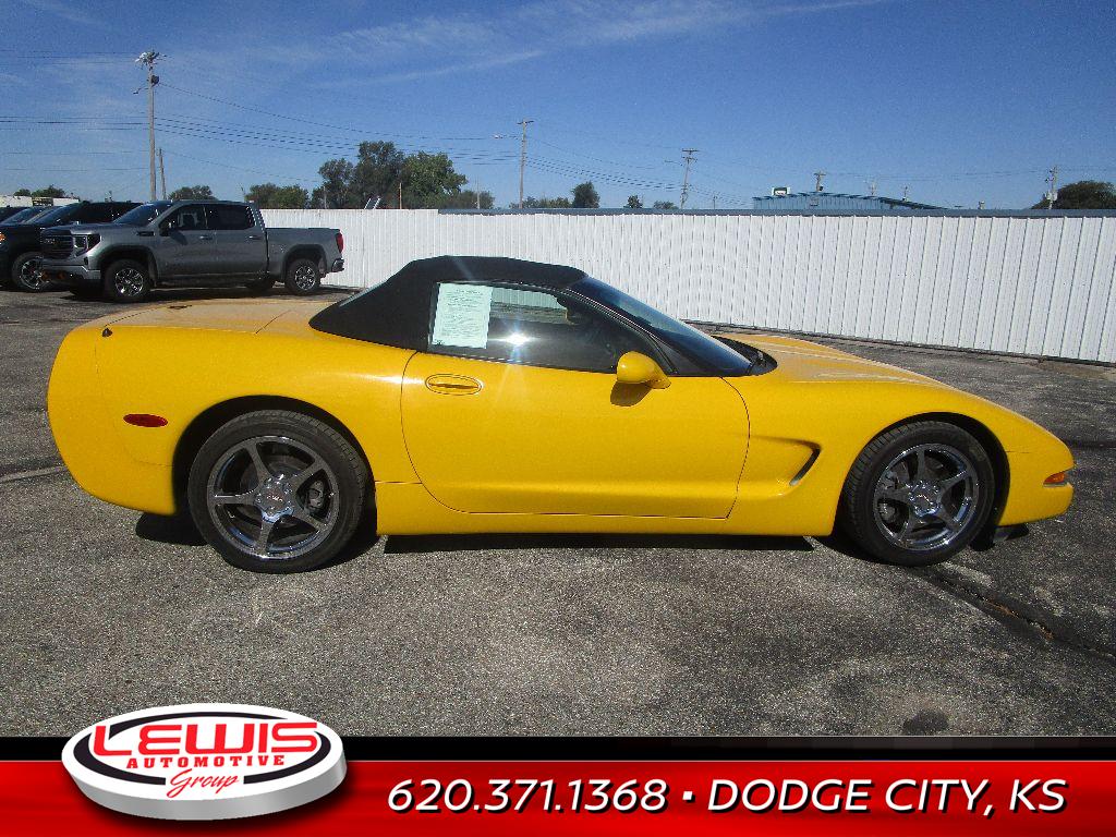 2001 Chevrolet Corvette photo 2