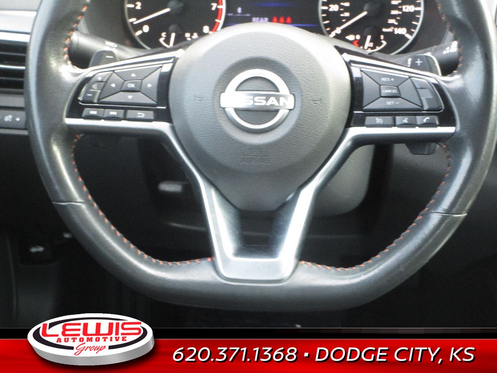 2023 Nissan Altima 2.5 SR photo 3