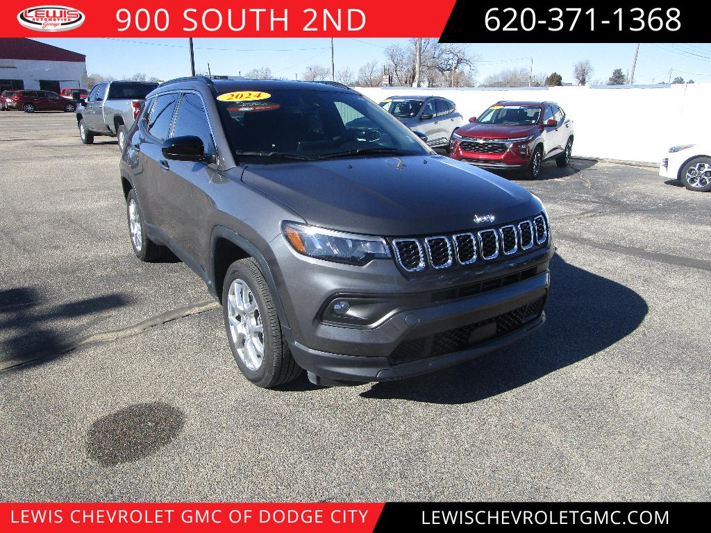 2024 Jeep Compass Latitude Lux
