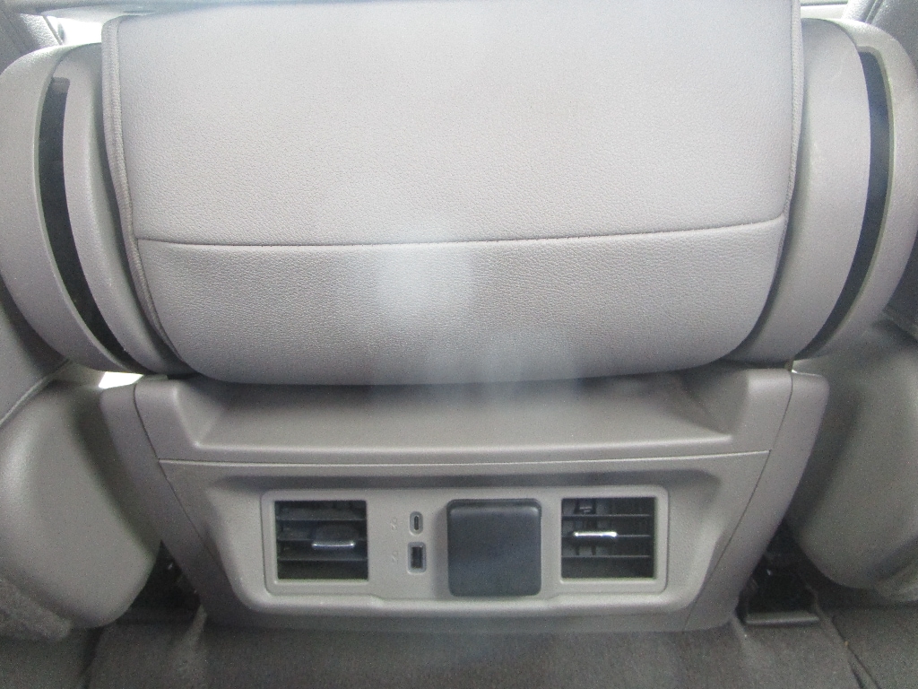 2024 GMC Sierra 1500 SLT - Photo 10