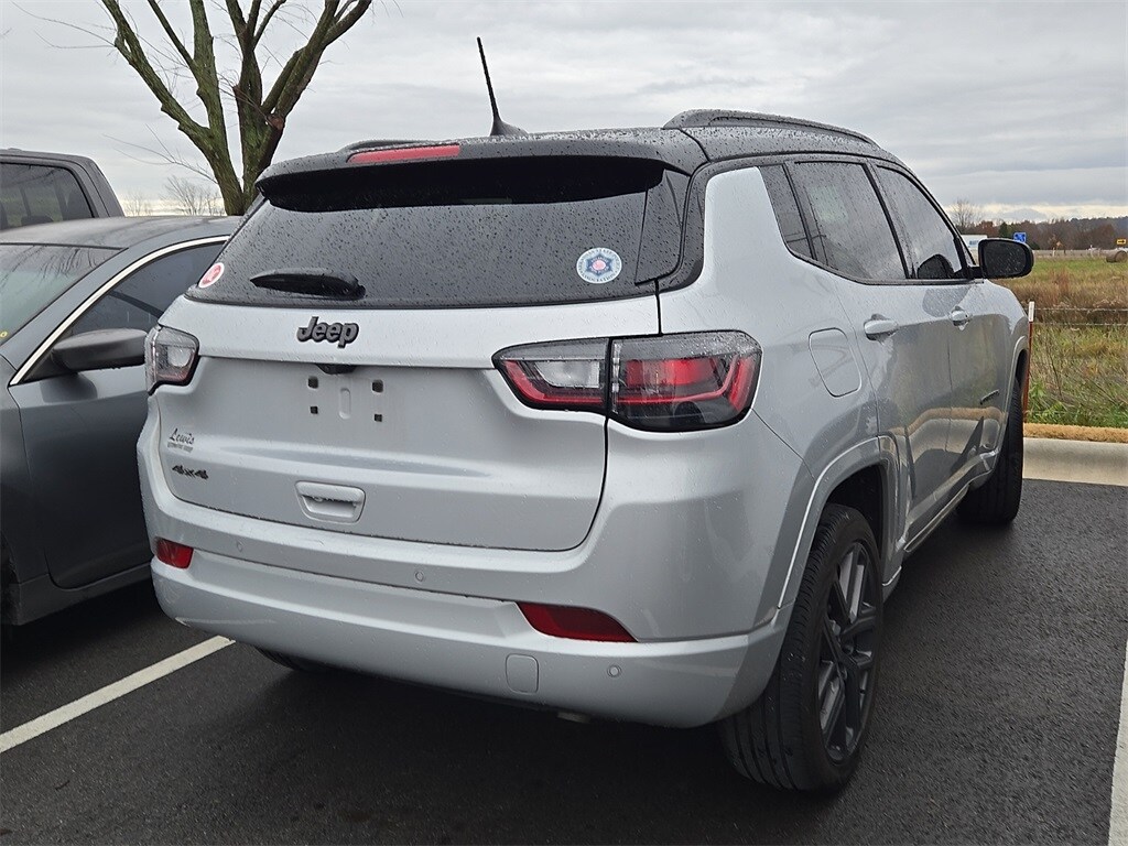 2024 Jeep Compass Limited photo 3