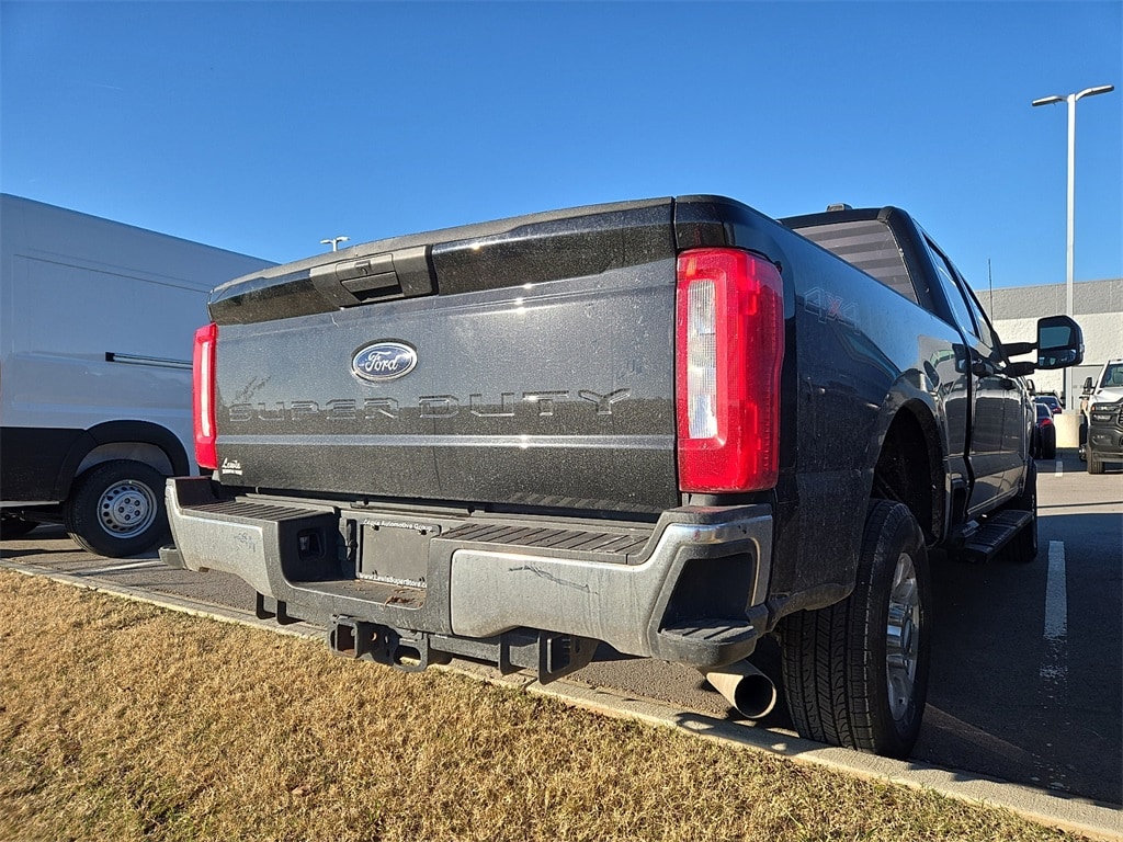 Used 2024 Ford F-250SD XLT Truck Crew Cab