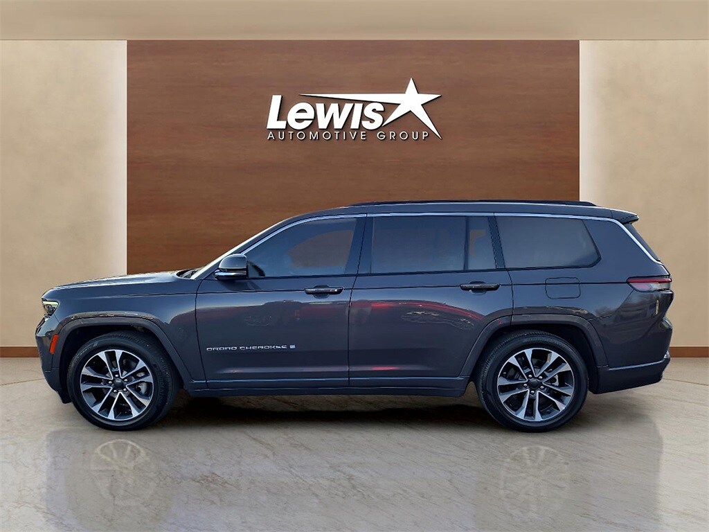 2024 Jeep Grand Cherokee Overland photo 3