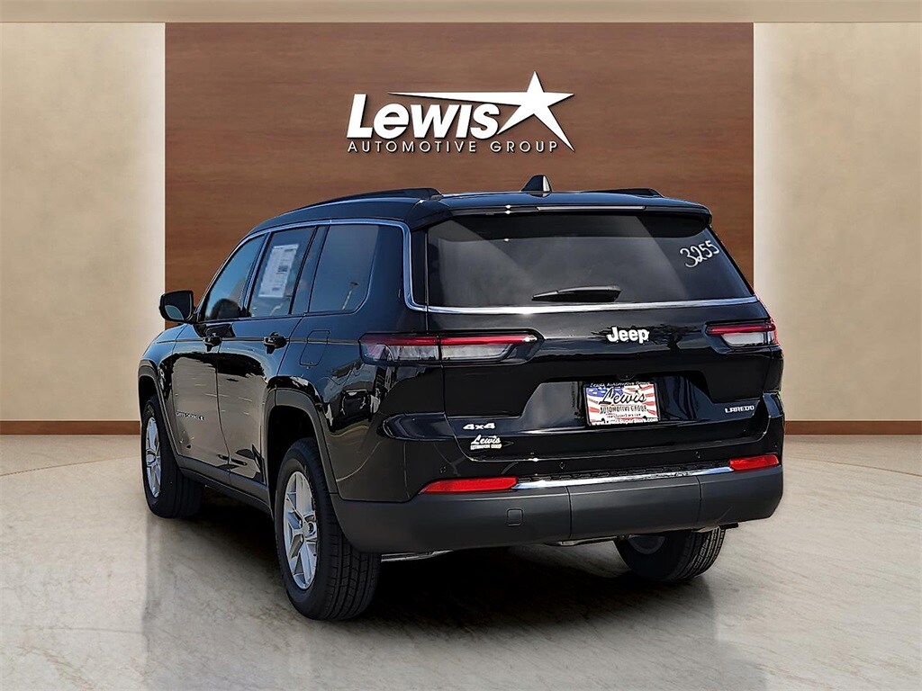 2025 Jeep Grand Cherokee Laredo photo 4