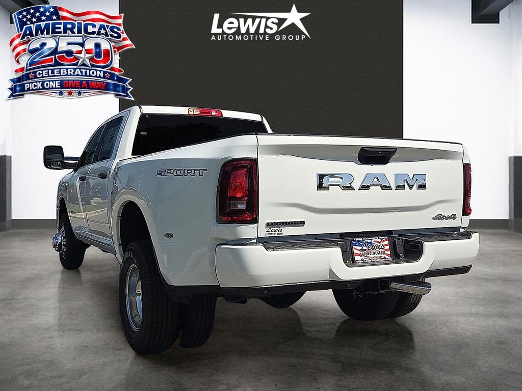 New 2026 Ram 3500 BIG HORN CREW CAB 4X4 8' BOX Pickup