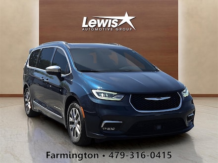 2022 Chrysler Pacifica Hybrid Pinnacle Van Passenger Van