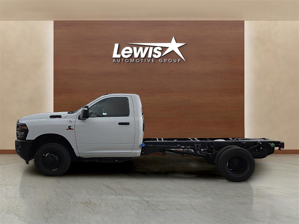New 2026 Ram 3500 Chassis Cab 3500 TRADESMAN CHASSIS REGULAR CAB 4X4 84' CA Pickup