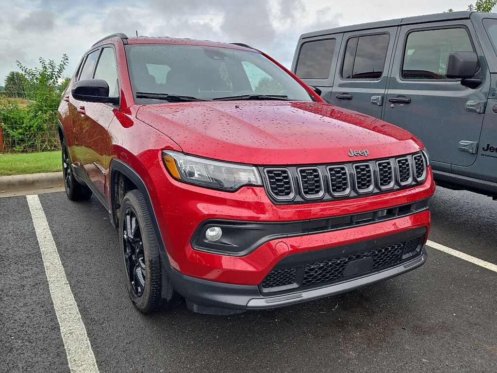 Used 2025 Jeep Compass Latitude SUV