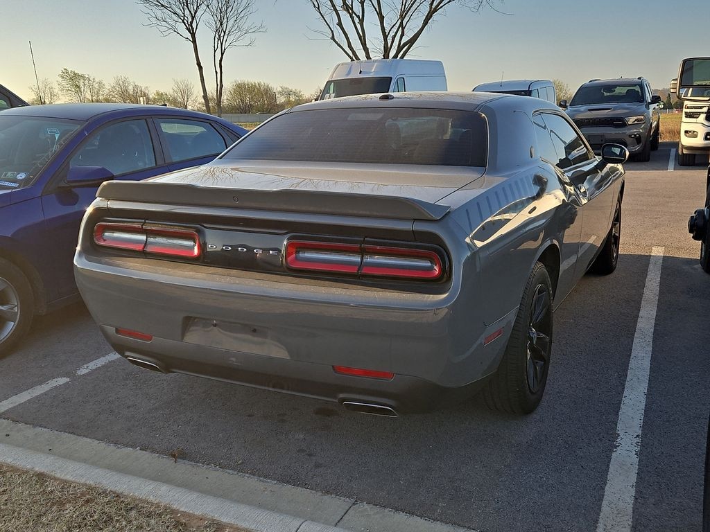 Used 2018 Dodge Challenger SXT Coupe