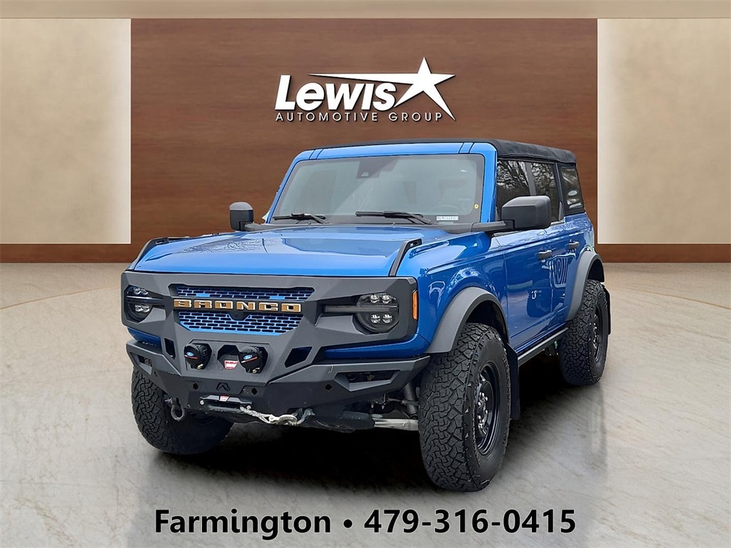 2022 Ford Bronco 4-Door Black Diamond's photo