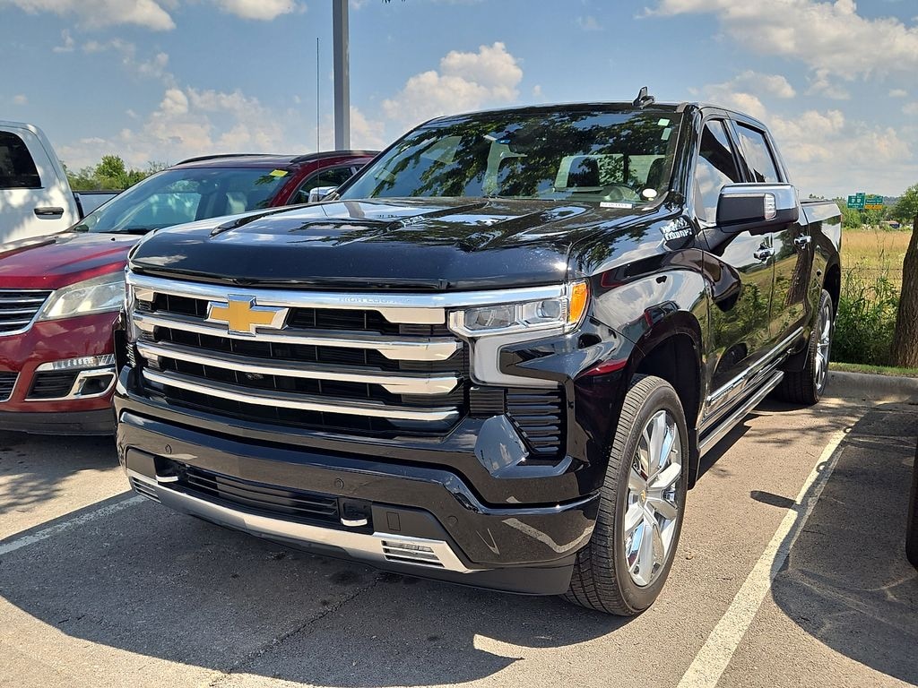 Used 2025 Chevrolet Silverado 1500 High Country Truck Crew Cab
