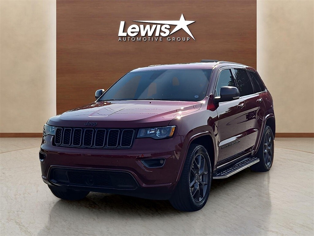 2021 Jeep Grand Cherokee Anniversary Edition photo 2