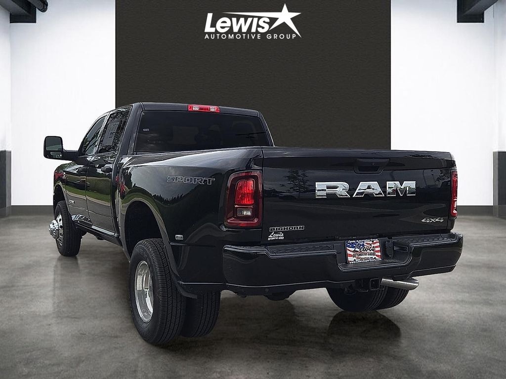 New 2026 Ram 3500 BIG HORN CREW CAB 4X4 8' BOX Pickup