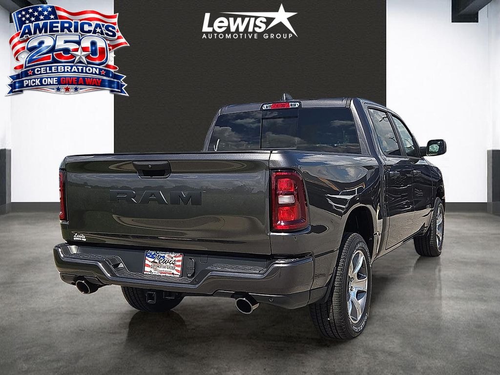 New 2026 Ram 1500 EXPRESS CREW CAB 4X2 5'7 BOX Pickup