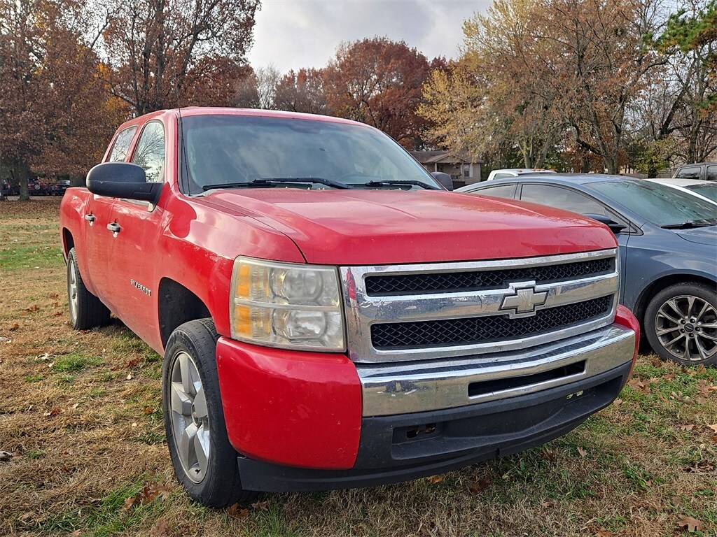 2011 Chevrolet Silverado 1500 LT photo 4