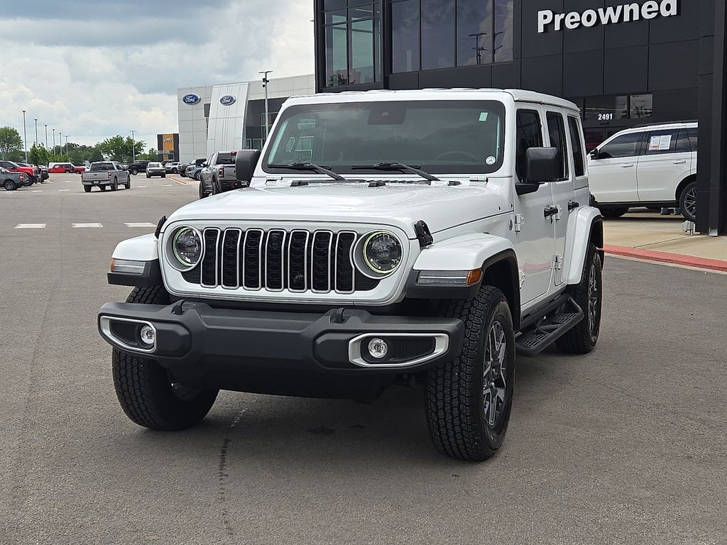 2024 Jeep Wrangler Sahara's photo