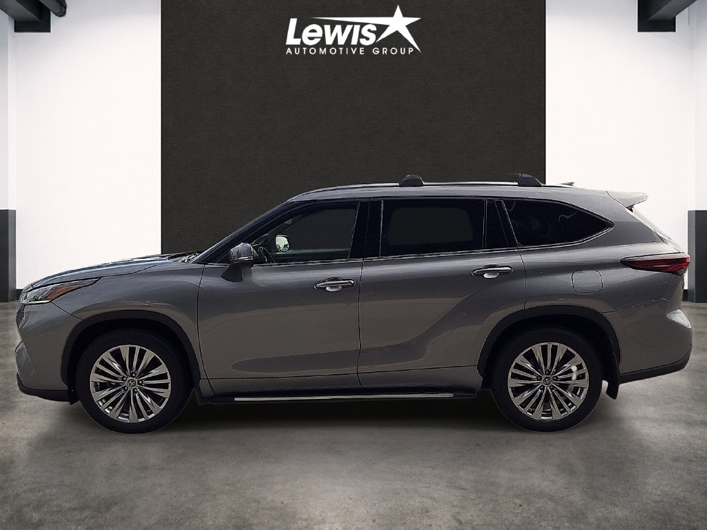 Used 2025 Toyota Highlander Platinum SUV