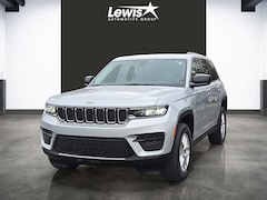 2023 Jeep Grand Cherokee Laredo SUV