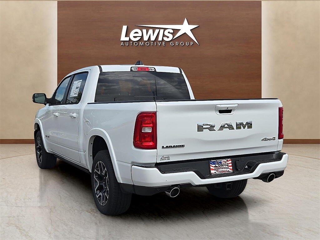2025 Ram 1500 Laramie photo 4
