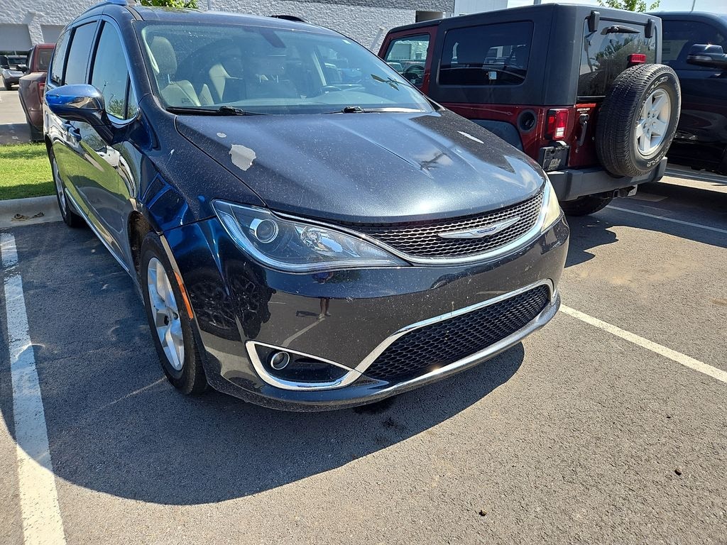 Used 2020 Chrysler Pacifica Limited Van Passenger Van