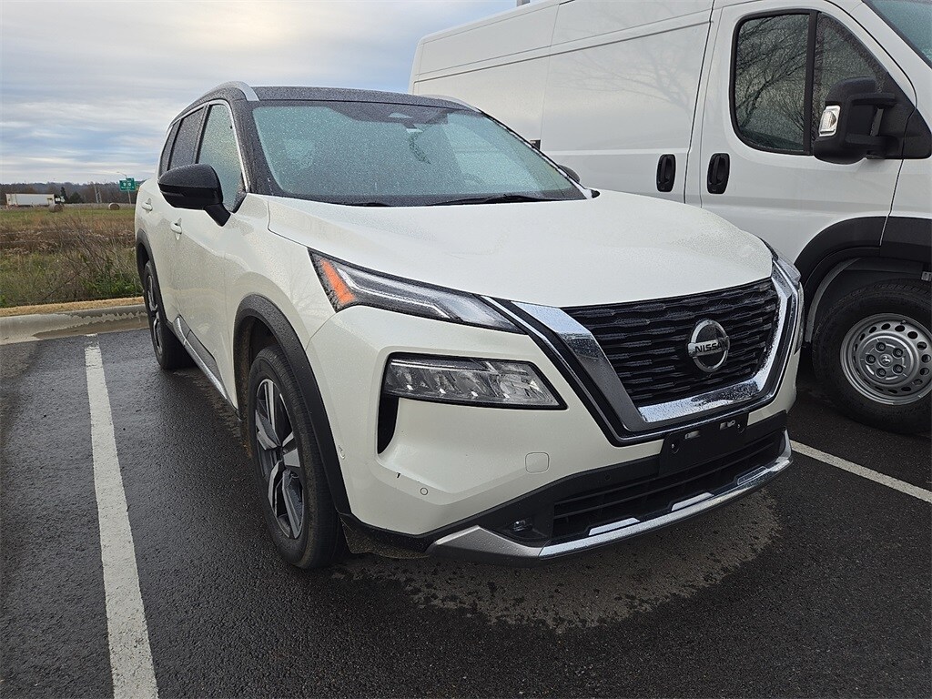 2021 Nissan Rogue Platinum photo 4