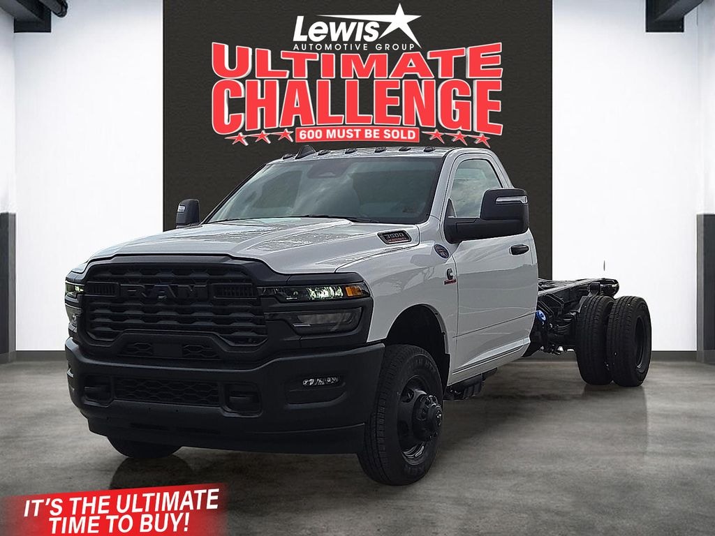 New 2026 Ram 3500 Chassis Cab TRADESMAN REGULAR 4X4 84' CA Pickup