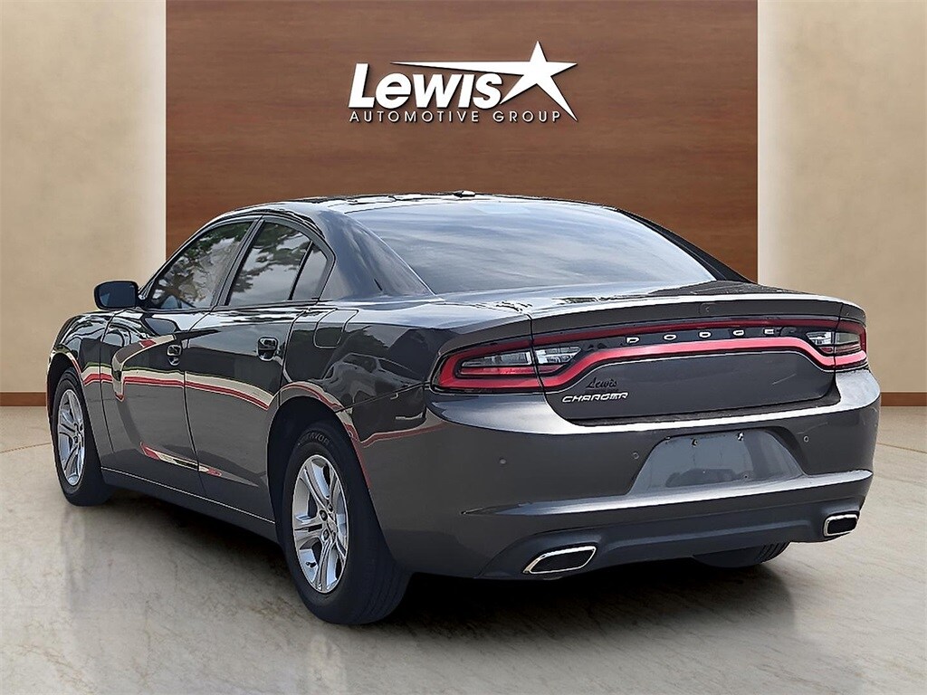2019 Dodge Charger SXT photo 4