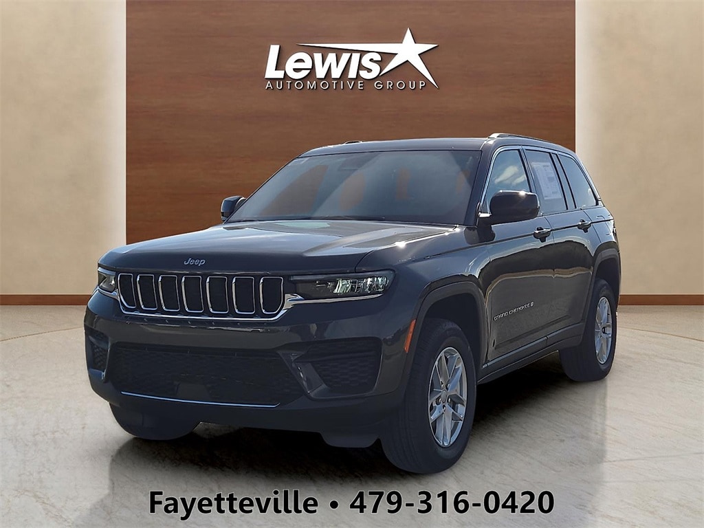 New 2025 Jeep Grand Cherokee LAREDO X 4X4 Sport Utility