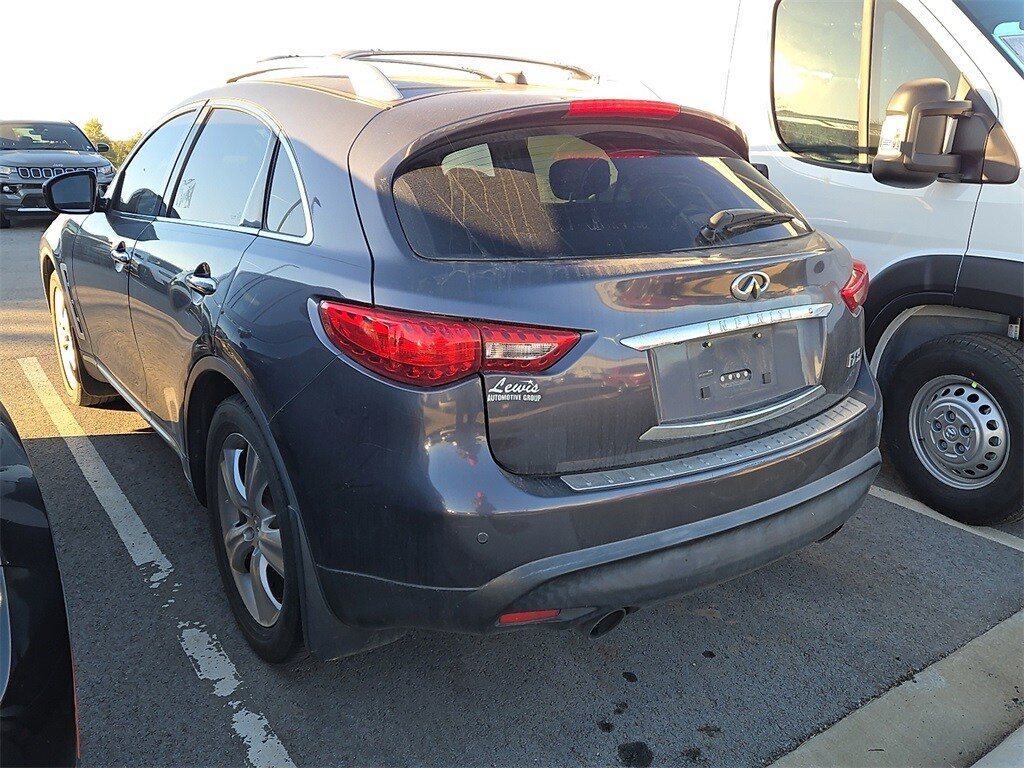 2010 Infiniti FX35 Base photo 2