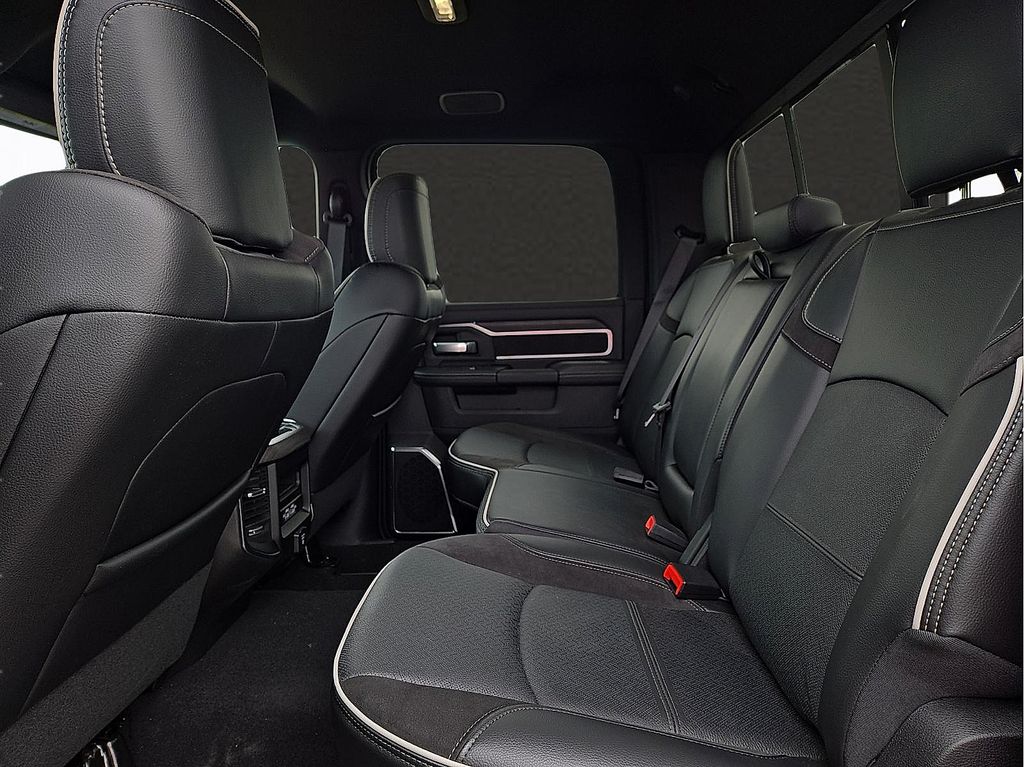 2026 RAM 2500 Laramie - Photo 8