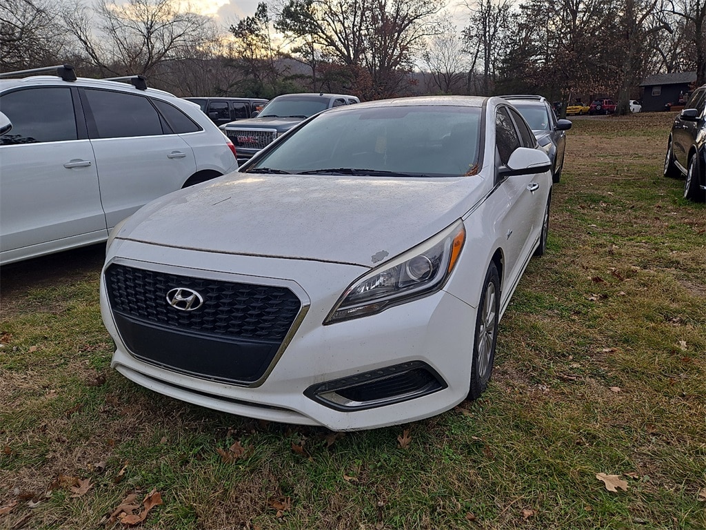 2017 Hyundai Sonata Hybrid Base's photo