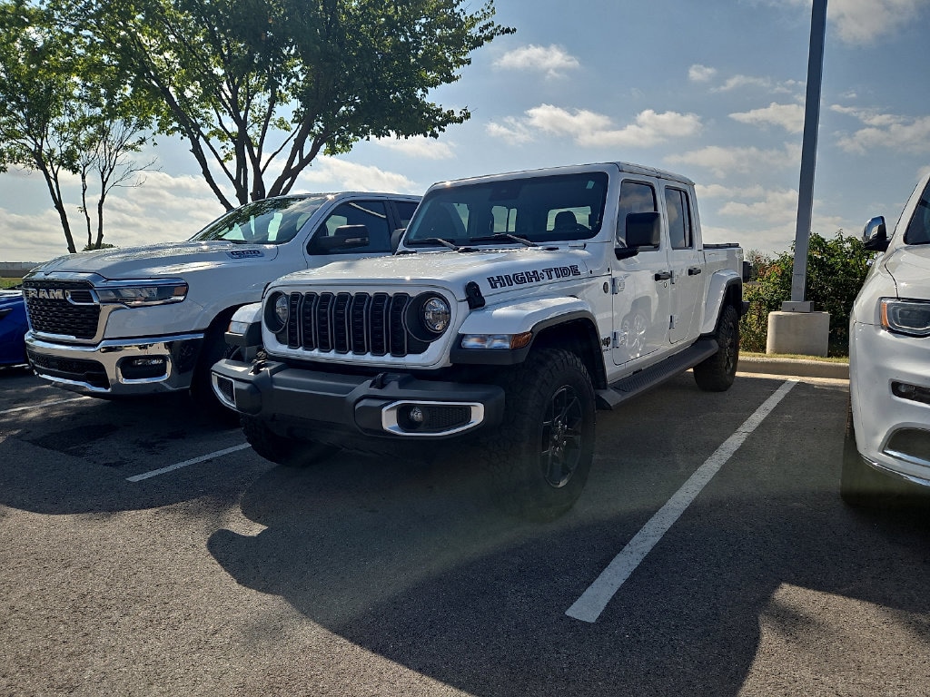 Used 2025 Jeep Gladiator High Tide Truck Crew Cab