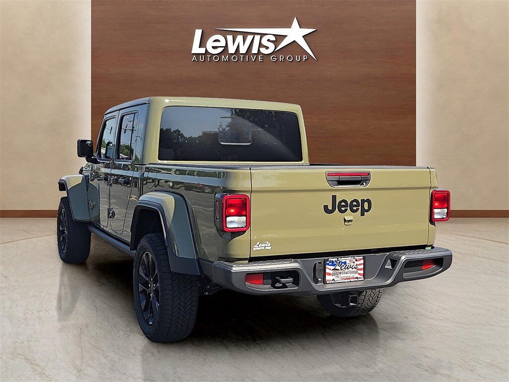 2025 Jeep Gladiator Sport photo 4