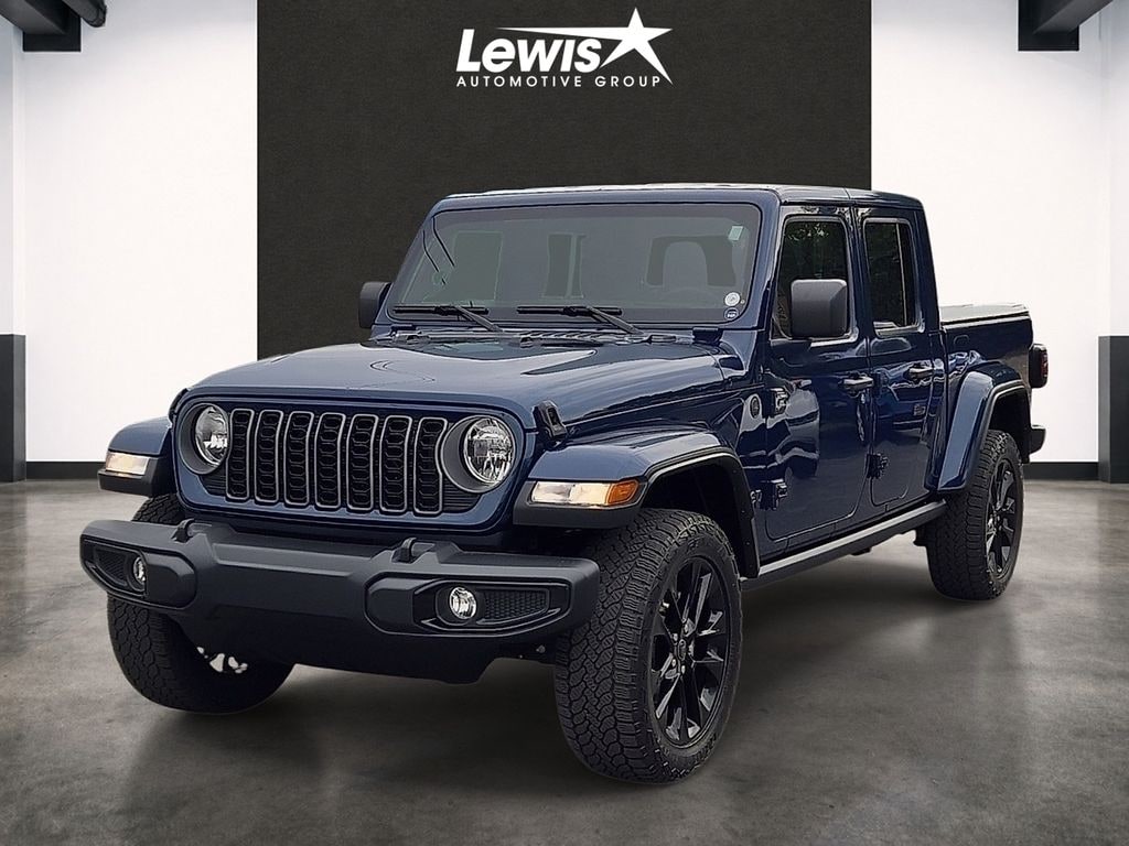 Used 2025 Jeep Gladiator Nighthawk Truck Crew Cab
