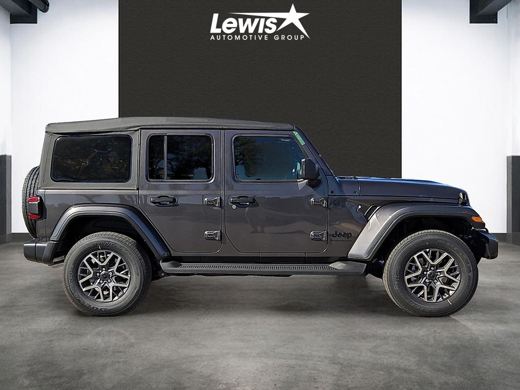 2026 Jeep Wrangler 4-Door Sahara - Photo 5
