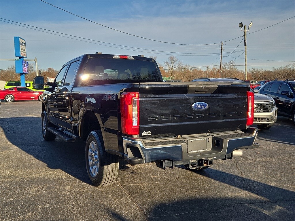 Used 2024 Ford F-250SD XLT Truck Crew Cab