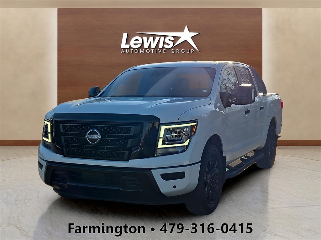 Used 2023 Nissan Titan SV Truck Crew Cab