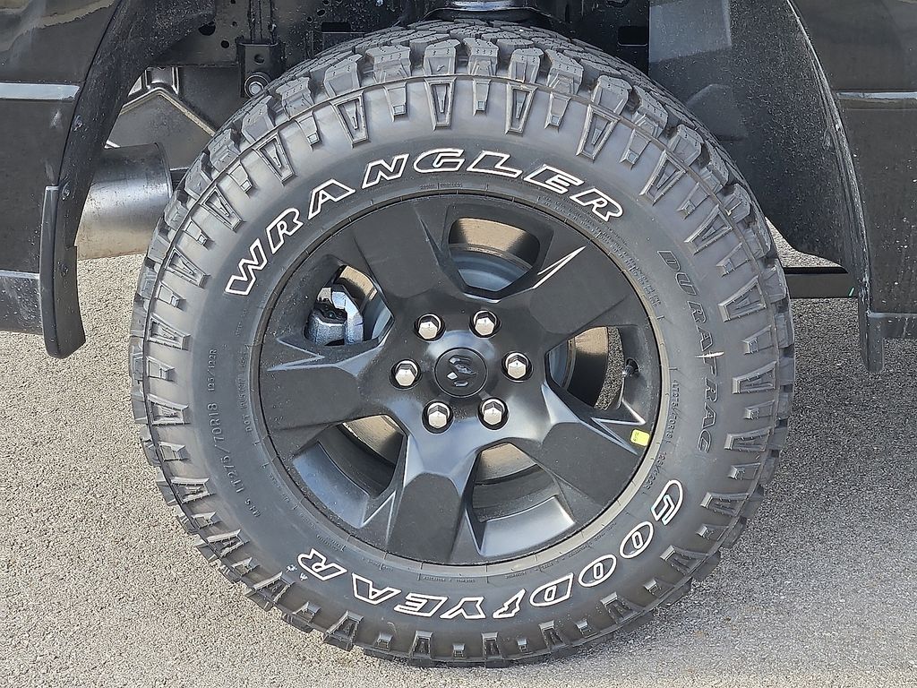 2026 RAM 1500 Warlock - Photo 7