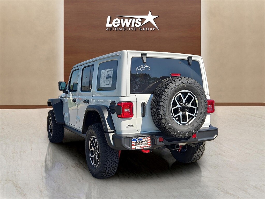 2025 Jeep Wrangler Rubicon photo 4