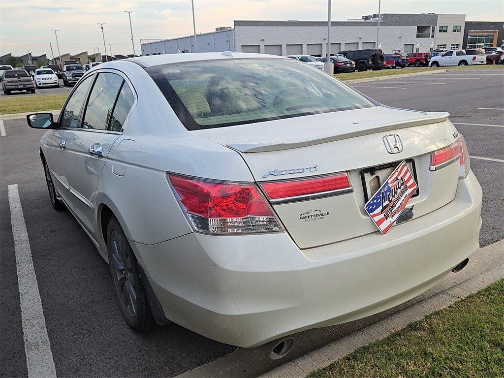 Used 2011 Honda Accord EX-L Sedan