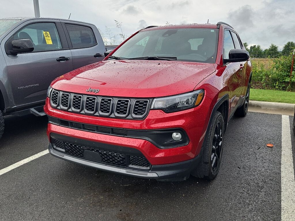 Used 2025 Jeep Compass Latitude SUV