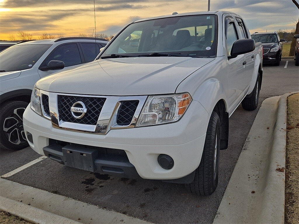 Used 2018 Nissan Frontier SV Truck Crew Cab