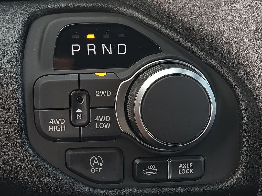 2026 RAM 1500 Warlock - Photo 14