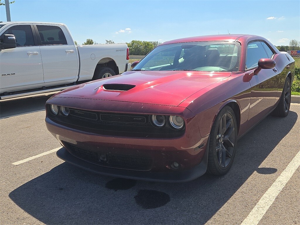 2023 Dodge Challenger GT photo 2
