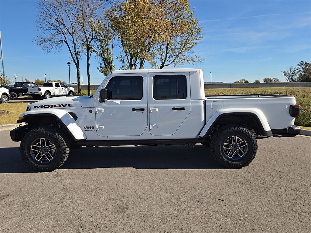 New 2025 Jeep Gladiator MOJAVE X 4X4 Pickup