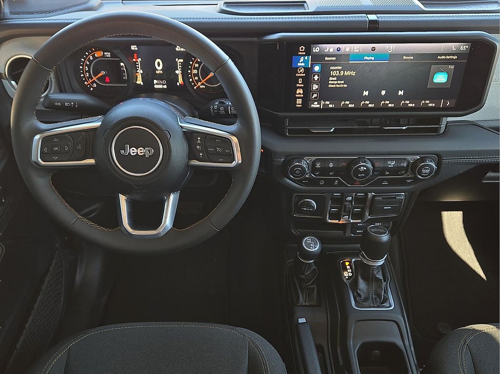 2024 Jeep Wrangler 4-Door Sahara - Photo 11