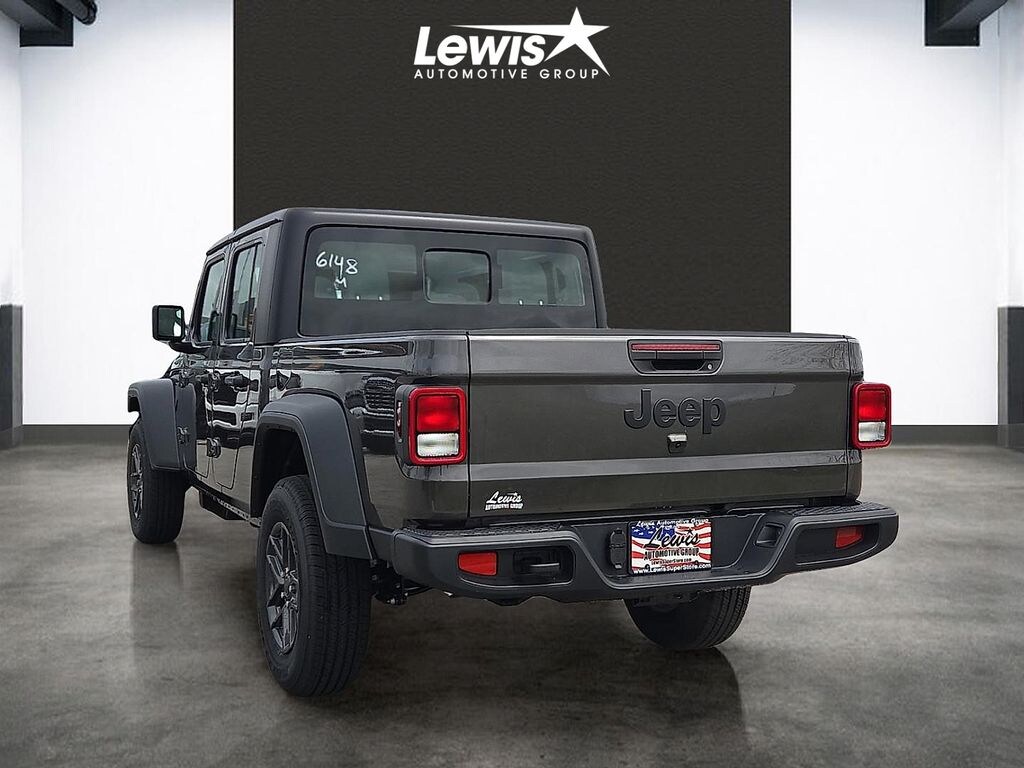 New 2026 Jeep Gladiator SPORT 4X4 Pickup
