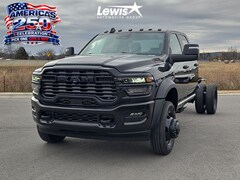 2026 Ram 5500 Chassis Cab TRADESMAN  CREW  4X4 60' CA Pickup